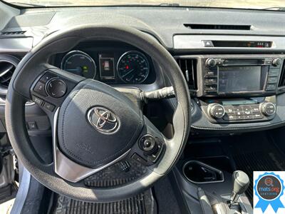 2018 Toyota RAV4 Hybrid LE AWD - Photo 14 - Richmond, IN 47374