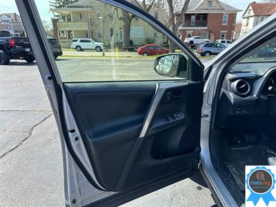 2018 Toyota RAV4 Hybrid LE AWD - Photo 8 - Richmond, IN 47374