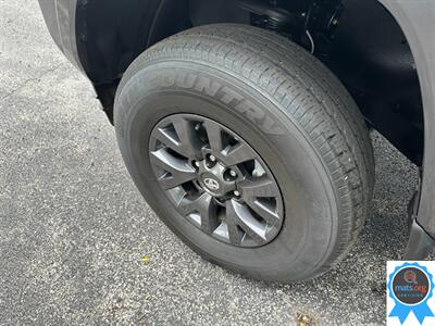 2022 Toyota Tacoma SR5 V6   - Photo 6 - Richmond, IN 47374