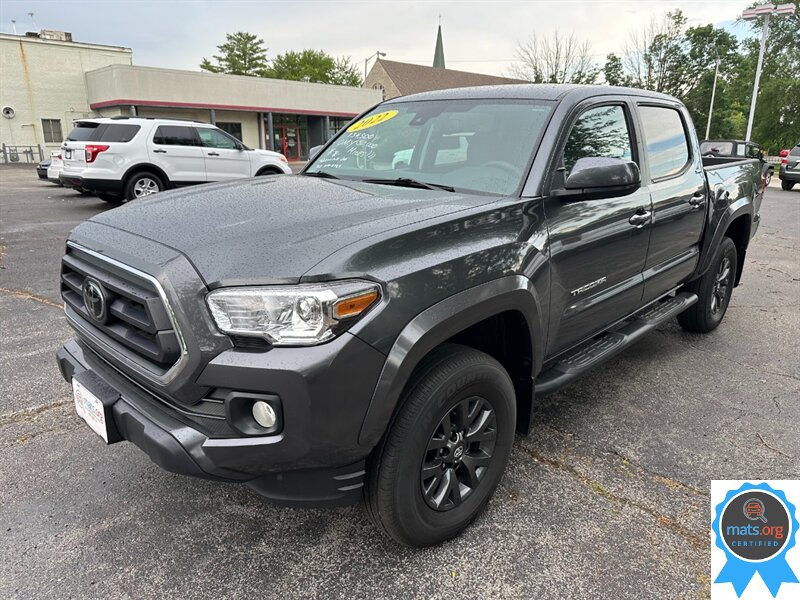 2022 Toyota Tacoma SR5 V6 - Photo 1 - Richmond, IN 47374