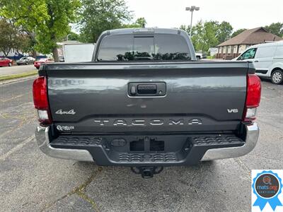 2022 Toyota Tacoma SR5 V6   - Photo 5 - Richmond, IN 47374
