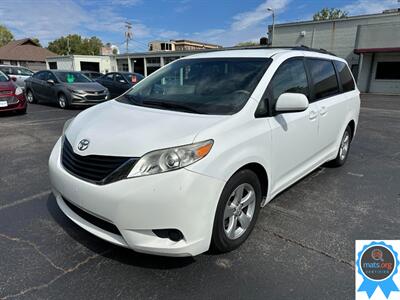 2011 Toyota Sienna LE 8-Passenger   - Photo 1 - Richmond, IN 47374