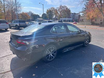 2023 Toyota Camry SE   - Photo 6 - Richmond, IN 47374