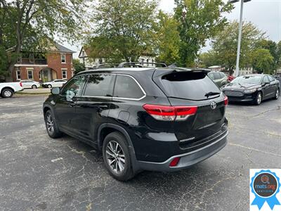 2017 Toyota Highlander XLE   - Photo 4 - Richmond, IN 47374