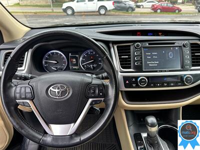 2017 Toyota Highlander XLE   - Photo 14 - Richmond, IN 47374