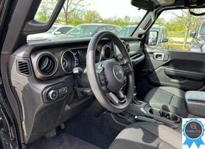 2019 Jeep Wrangler Sport   - Photo 6 - Richmond, IN 47374