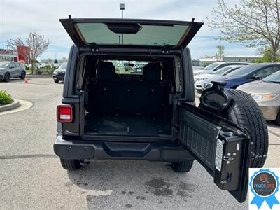 2019 Jeep Wrangler Sport   - Photo 12 - Richmond, IN 47374