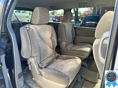 2010 Toyota Sienna LE 7-Passenger - Photo 14 - Richmond, IN 47374