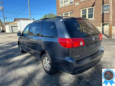 2010 Toyota Sienna LE 7-Passenger - Photo 4 - Richmond, IN 47374