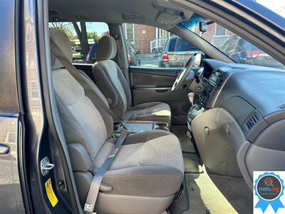 2010 Toyota Sienna LE 7-Passenger - Photo 13 - Richmond, IN 47374