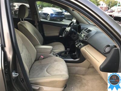 2012 Toyota RAV4  *Has Apple Carplay, 3rd Row!* - Photo 11 - Richmond, IN 47374