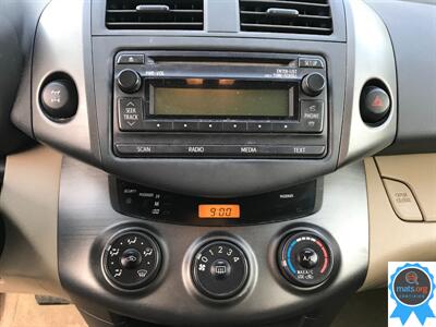 2012 Toyota RAV4  *Has Apple Carplay, 3rd Row!* - Photo 17 - Richmond, IN 47374