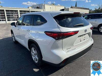2023 Toyota Highlander L   - Photo 4 - Richmond, IN 47374