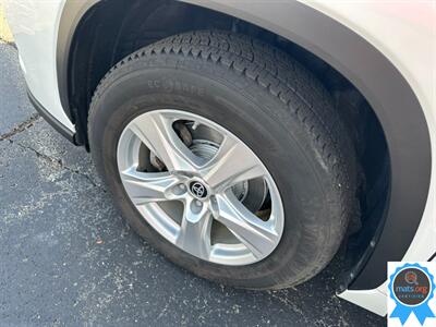 2023 Toyota Highlander L   - Photo 5 - Richmond, IN 47374