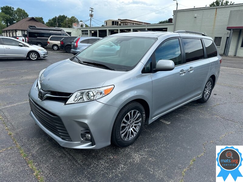 2020 Toyota Sienna XLE 8-Passenger   - Photo 1 - Richmond, IN 47374