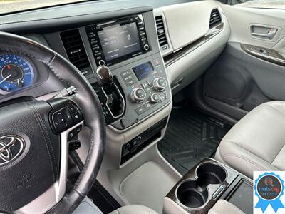 2020 Toyota Sienna XLE 8-Passenger   - Photo 17 - Richmond, IN 47374