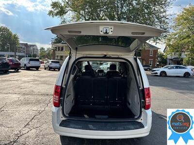 2010 Chrysler Town & Country Touring Plus   - Photo 5 - Richmond, IN 47374