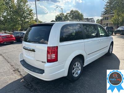 2010 Chrysler Town & Country Touring Plus   - Photo 3 - Richmond, IN 47374