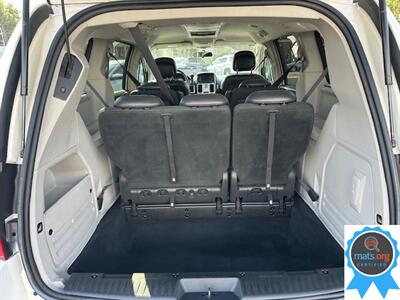 2010 Chrysler Town & Country Touring Plus   - Photo 6 - Richmond, IN 47374