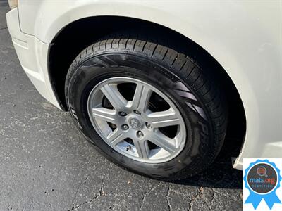 2010 Chrysler Town & Country Touring Plus   - Photo 7 - Richmond, IN 47374