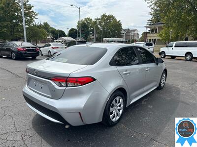 2022 Toyota Corolla LE   - Photo 3 - Richmond, IN 47374