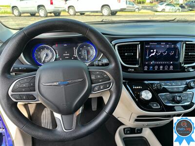 2020 Chrysler Pacifica Touring   - Photo 15 - Richmond, IN 47374