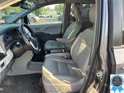 2018 Toyota Sienna XLE 7-Passenger AWD   - Photo 7 - Richmond, IN 47374