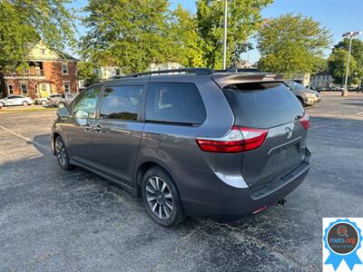 2018 Toyota Sienna XLE 7-Passenger AWD   - Photo 4 - Richmond, IN 47374