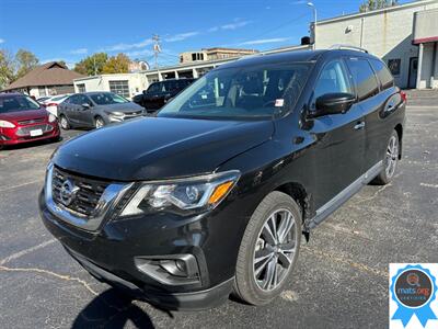 2017 Nissan Pathfinder Platinum   - Photo 1 - Richmond, IN 47374