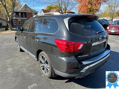 2017 Nissan Pathfinder Platinum   - Photo 4 - Richmond, IN 47374