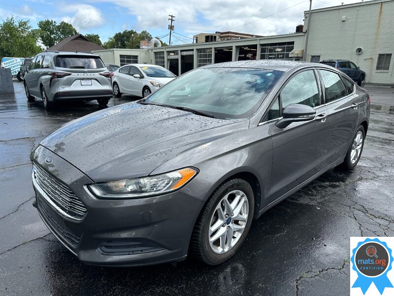 2013 Ford Fusion SE - Photo 1 - Richmond, IN 47374