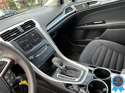 2013 Ford Fusion SE   - Photo 15 - Richmond, IN 47374