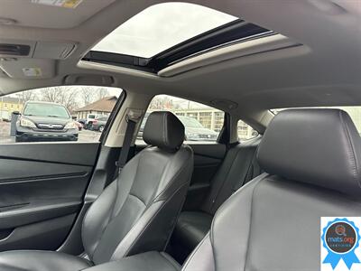 2025 Honda Accord Hybrid Touring   - Photo 15 - Richmond, IN 47374