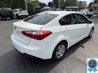 2016 Kia Forte LX *Stick Shift*   - Photo 3 - Richmond, IN 47374
