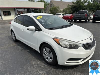 2016 Kia Forte LX *Stick Shift*   - Photo 2 - Richmond, IN 47374
