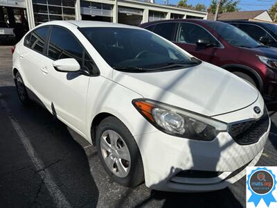 2016 Kia Forte LX   - Photo 2 - Richmond, IN 47374