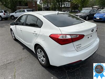 2016 Kia Forte LX *Stick Shift*   - Photo 4 - Richmond, IN 47374