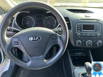 2016 Kia Forte LX   - Photo 14 - Richmond, IN 47374