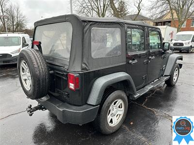 2013 Jeep Wrangler Sport Unlimited 4WD   - Photo 3 - Richmond, IN 47374