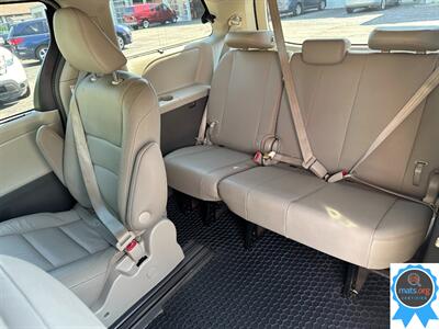 2017 Toyota Sienna XLE 8-Passenger   - Photo 11 - Richmond, IN 47374