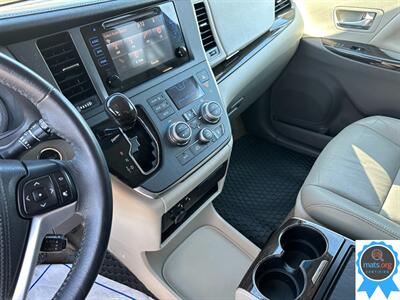 2017 Toyota Sienna XLE 8-Passenger   - Photo 16 - Richmond, IN 47374