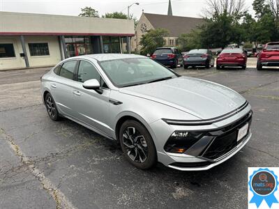 2025 Hyundai SONATA SEL   - Photo 2 - Richmond, IN 47374