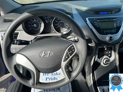 2011 Hyundai ELANTRA Limited   - Photo 11 - Richmond, IN 47374