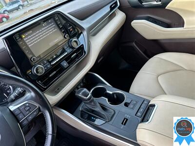 2021 Toyota Highlander XLE   - Photo 18 - Richmond, IN 47374