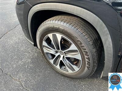 2021 Toyota Highlander XLE   - Photo 7 - Richmond, IN 47374