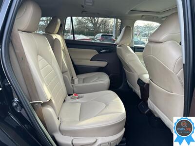 2021 Toyota Highlander XLE   - Photo 14 - Richmond, IN 47374
