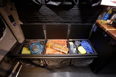 2026 Mercedes-Benz Sprinter 2500  Exclusive Outfitters Model B: Waypoint - Photo 38 - Placentia, CA 92870