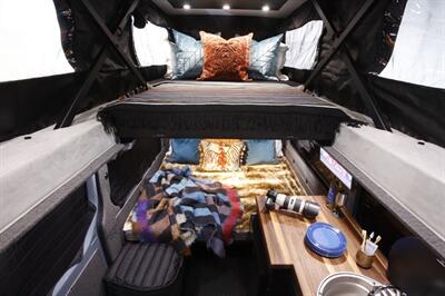 2026 Mercedes-Benz Sprinter 2500  Exclusive Outfitters Model B: Waypoint - Photo 18 - Placentia, CA 92870