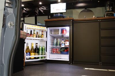 2026 Mercedes-Benz Sprinter 2500  Exclusive Outfitters Model B: Waypoint - Photo 14 - Placentia, CA 92870