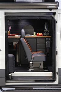 2023 Mercedes-Benz Sprinter 2500   - Photo 9 - Placentia, CA 92870